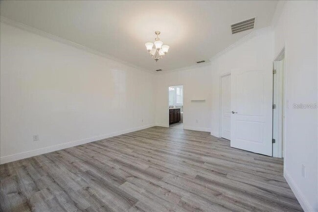 Building Photo - 7401 Ella Ln