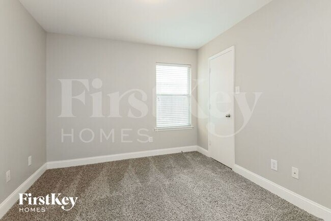 Building Photo - 503 Harvard Dr