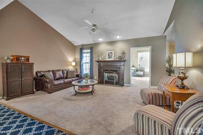 Building Photo - Ranch Home Available - Walk to Downtown Wake Forest!