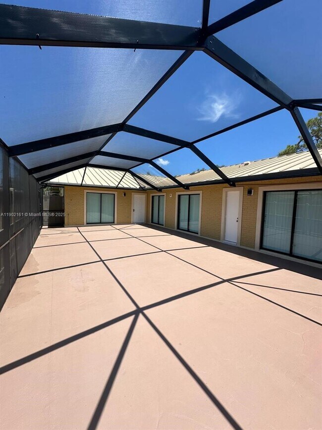 Building Photo - 5416 Eagle Lake Dr