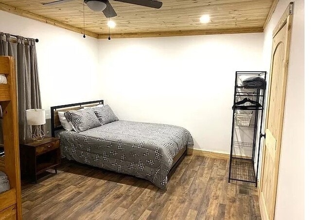 Building Photo - 702 Rush Branch Rd