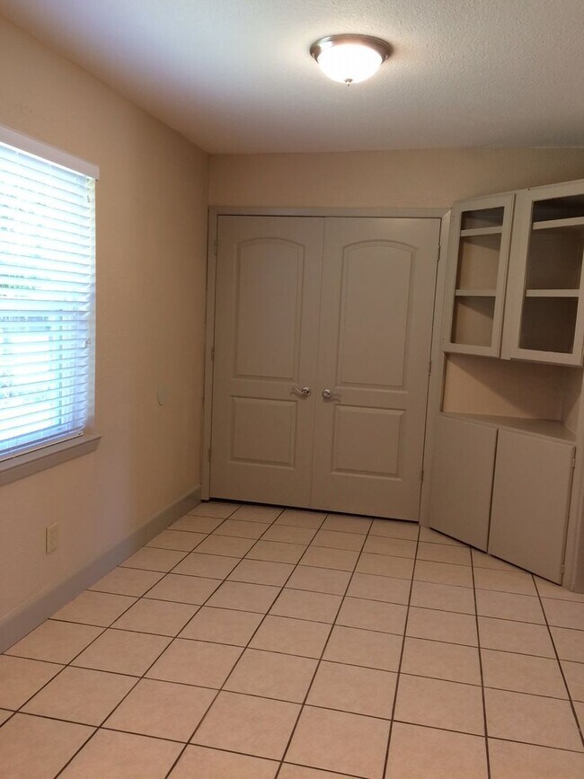 Building Photo - Move in Ready 3/2 Home in Frisco!