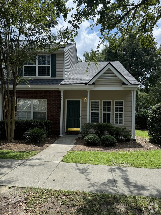 Building Photo - 600 Pond Pine Trail