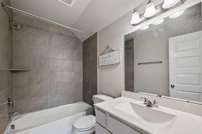 Building Photo - 2903 Painted Sunrise Trail