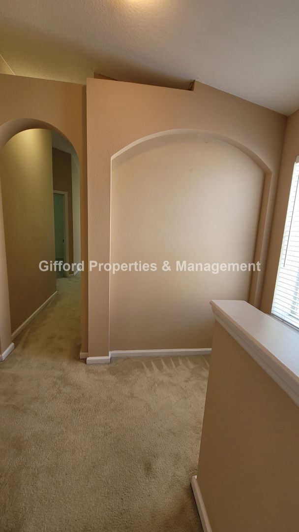 Building Photo - Beautiful Stonefield at Bartram Park Townhome