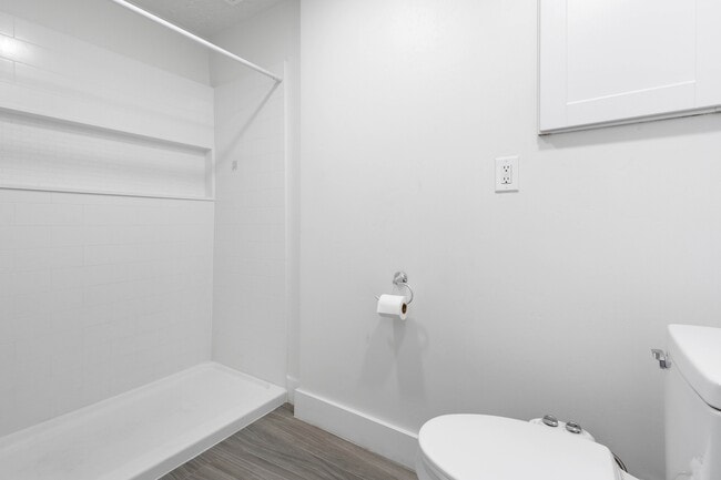 Building Photo - 722 S 700 E