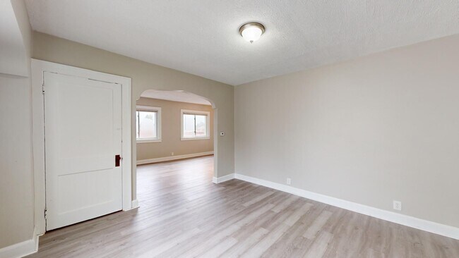 Building Photo - 7401 Jameson Rd