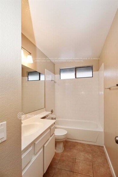 Building Photo - 1225 Rio Cresta Way