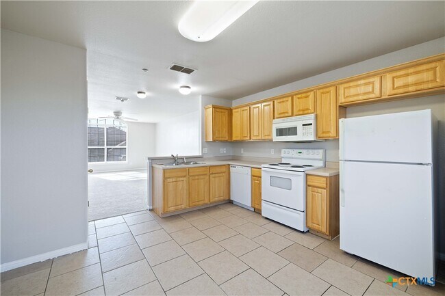 Primary Photo - 3110 Douglas Fir Dr