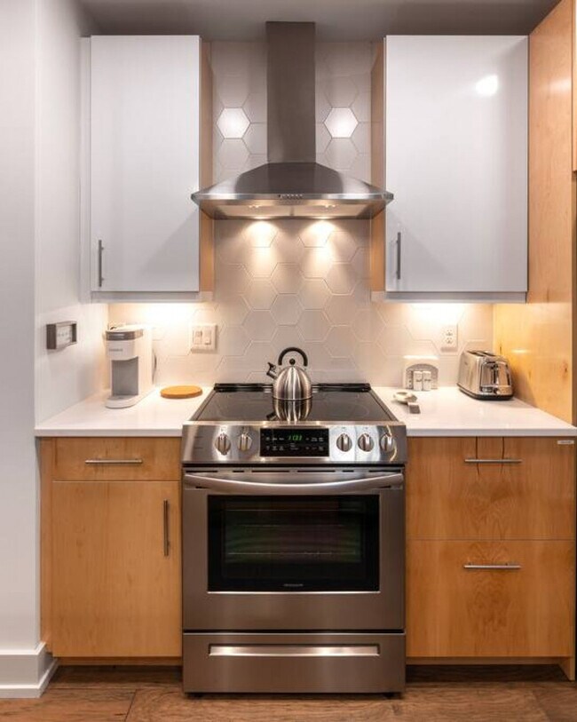 Building Photo - 2426 Goose Alley