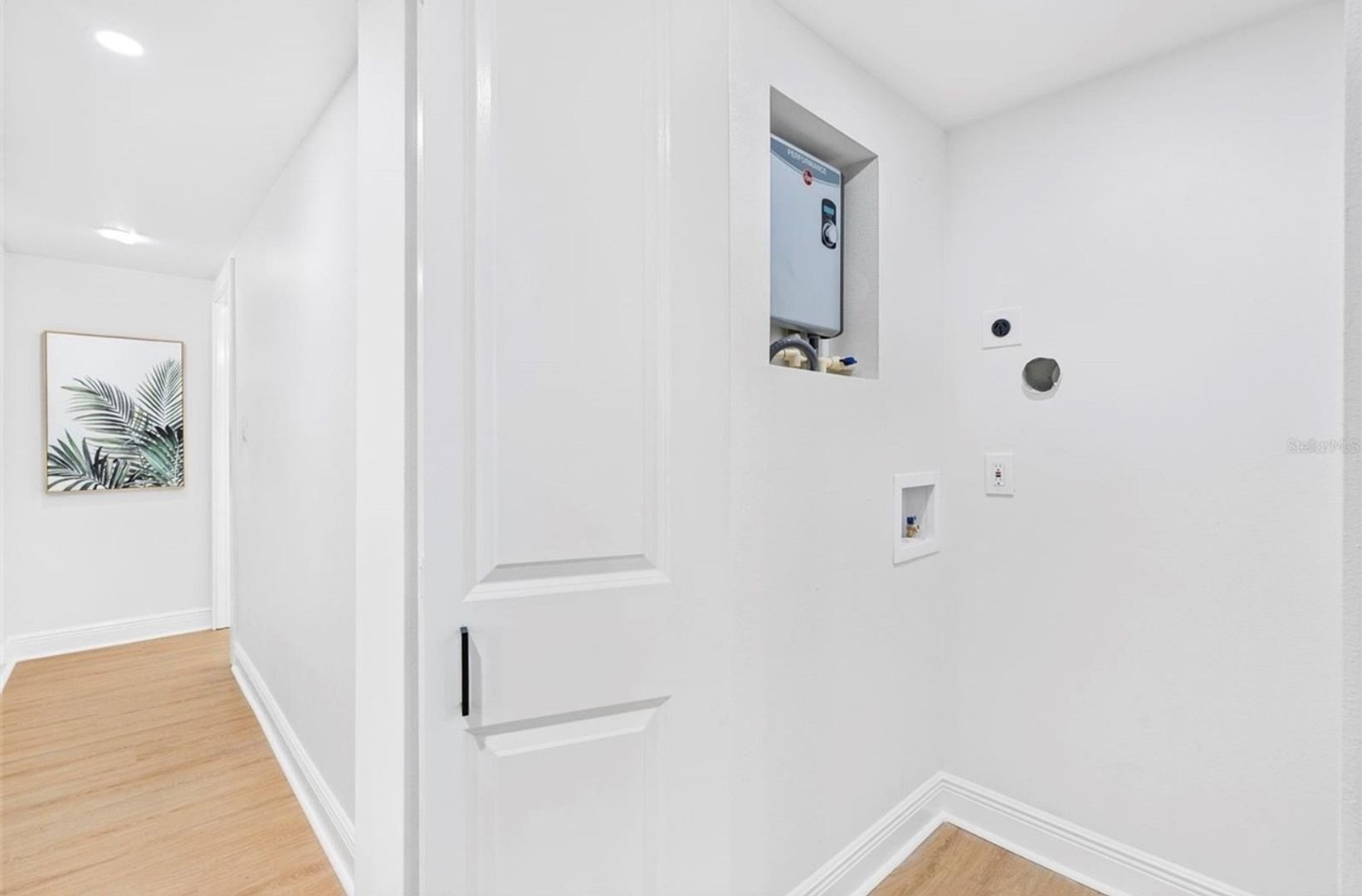 Building Photo - 1517 E Giddens Ave