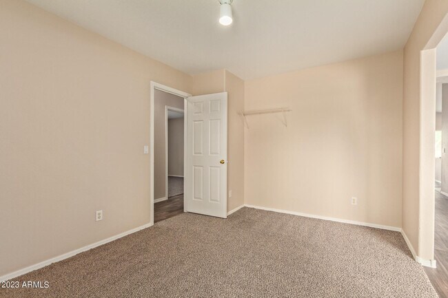 Building Photo - 9012 W Tony Ct