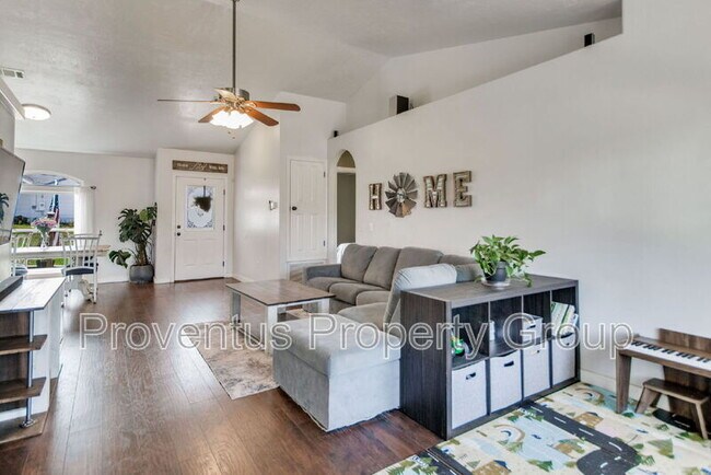 Building Photo - 3661 London Rd