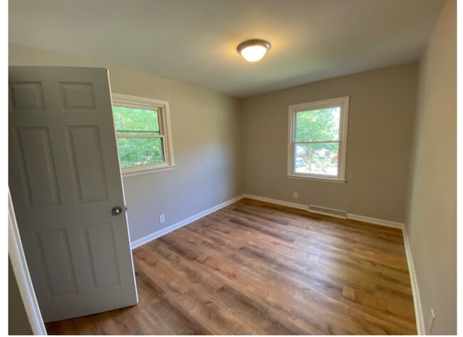 Building Photo - 3 BR/2BA | Newly Renovated Single Family Home | 1-Car Covered Parking | Large  backyard!
