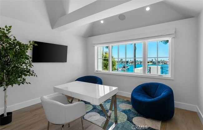 Building Photo - 2401 Bayshore Dr