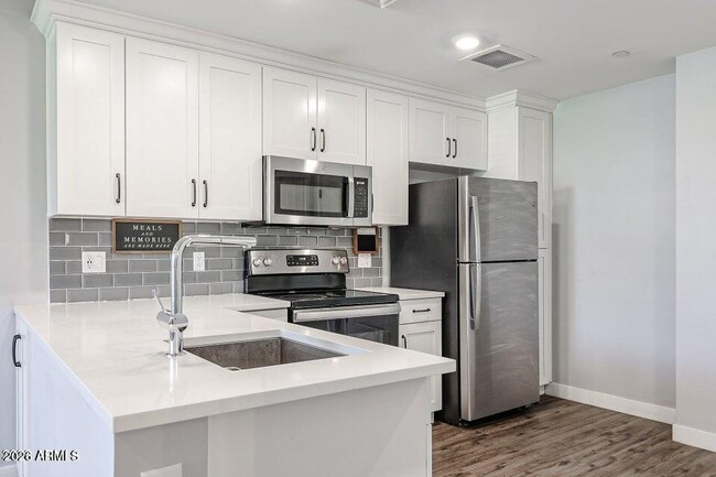 Building Photo - 475 N 9th St