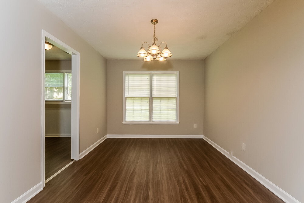 Building Photo - 2015 Lullwater Cir