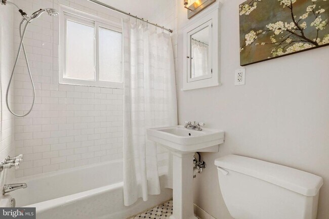 Building Photo - 5BR Home Near Takoma with Parking & Finished Lower Level