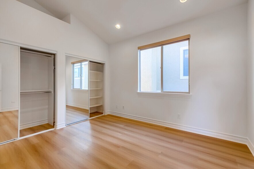 Building Photo - 1902 Marshallfield Ln