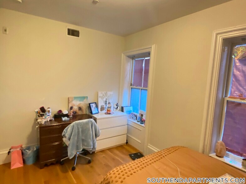 Building Photo - 656 Massachusetts Ave