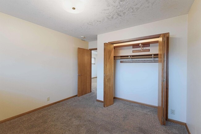 Building Photo - 375 S 44th St