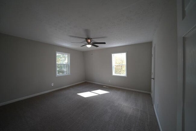 Building Photo - 50 Walker Dr