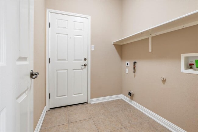 Building Photo - 1709 Greenside Trail