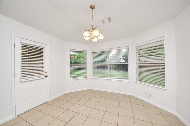 Building Photo - 2412 Appian Way