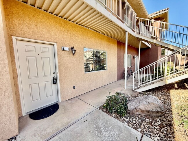 Building Photo - La Venita Condo #B3