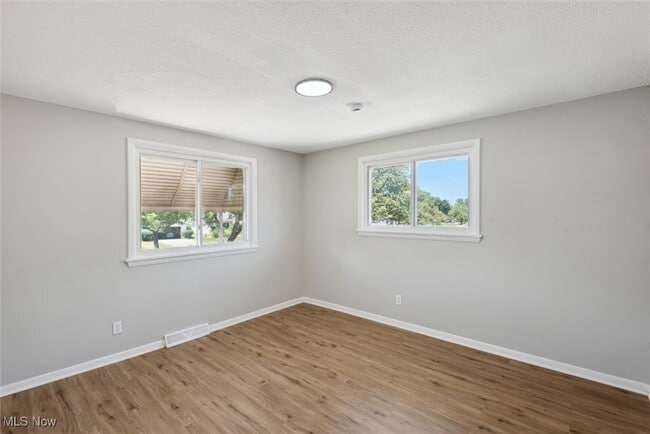Building Photo - 5951 Marra Dr