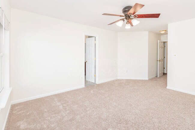 Building Photo - 9875 Dochart Sound Ln