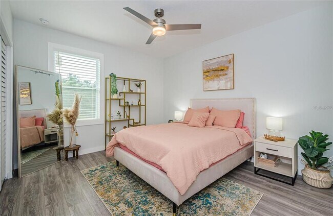 Building Photo - 1954 Freedom Dr