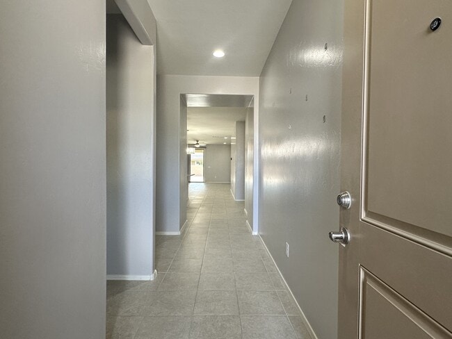 Building Photo - 7303 S Via Tierra Mesa
