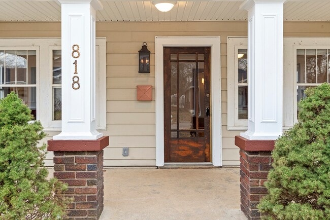 Building Photo - 818 Stafford St