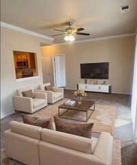 Building Photo - 2 Bedroom condo in desirable Powers Corridor area!