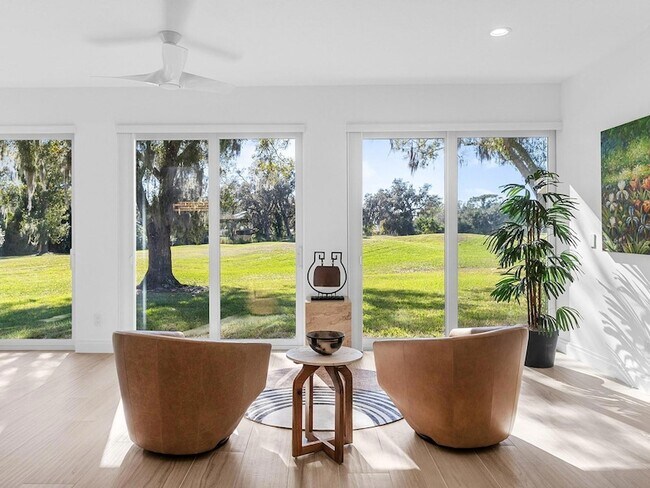 Building Photo - 4022 Penshurst Park