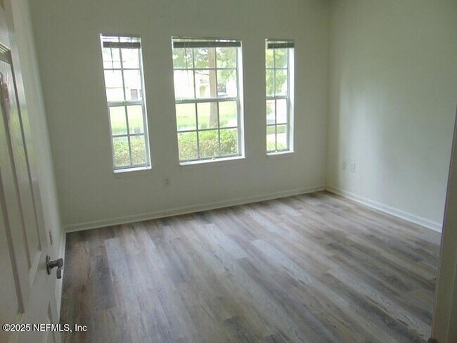 Building Photo - 10075 Gate Pkwy N