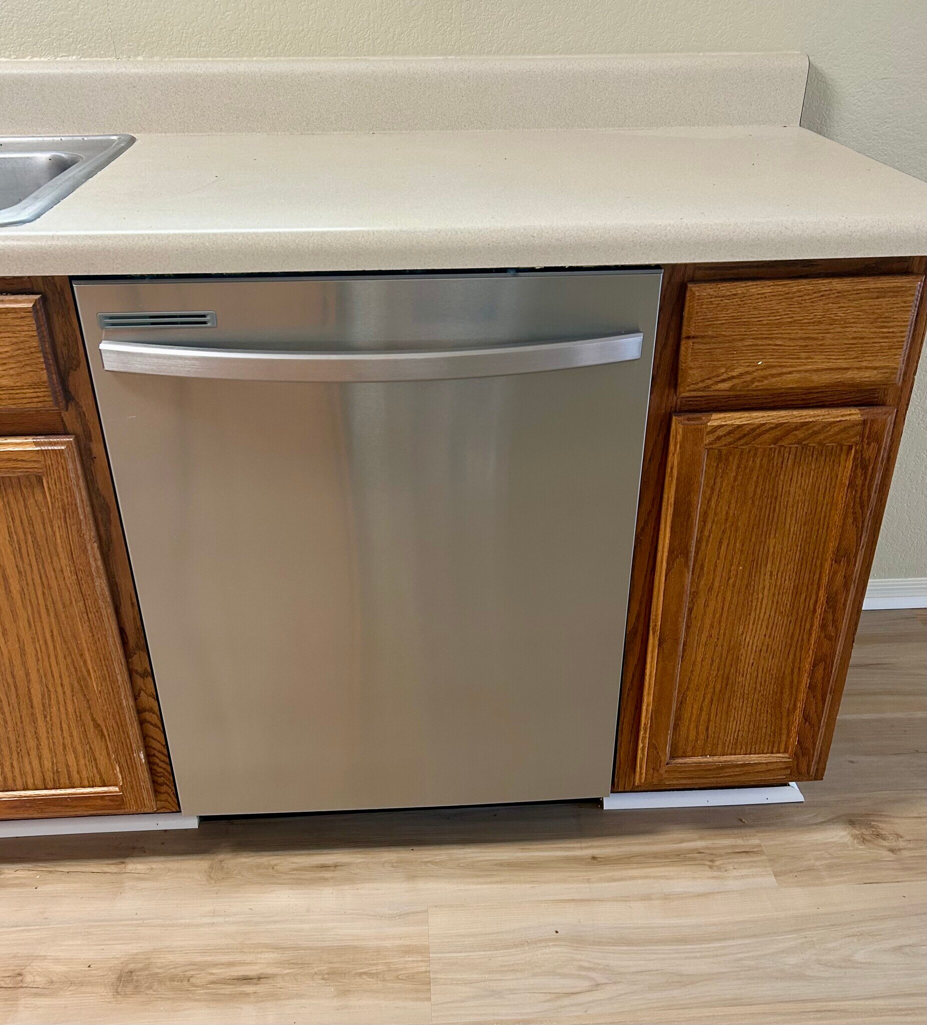 new stainless steel dishwasher - 9125 E Plata Ave