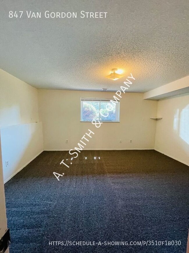 Building Photo - Clean And Spacious Two Bedroom Duplex With...