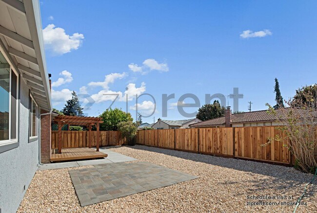 Building Photo - 31273 Birkdale Way