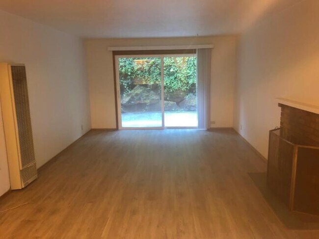 Primary Photo - 1 bedroom in Seattle WA 98119