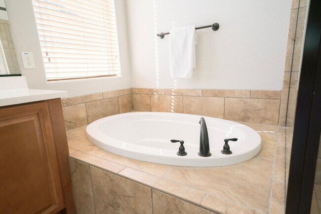 Building Photo - 30401 N 115th Dr