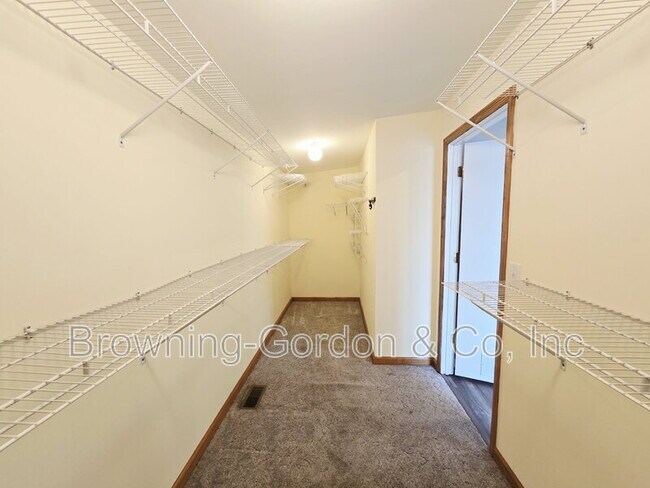 Building Photo - 200 Moncrief Ave