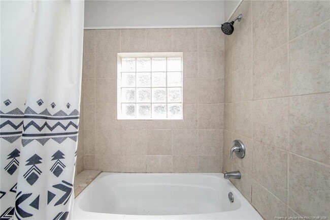 Building Photo - 524 Pearl St