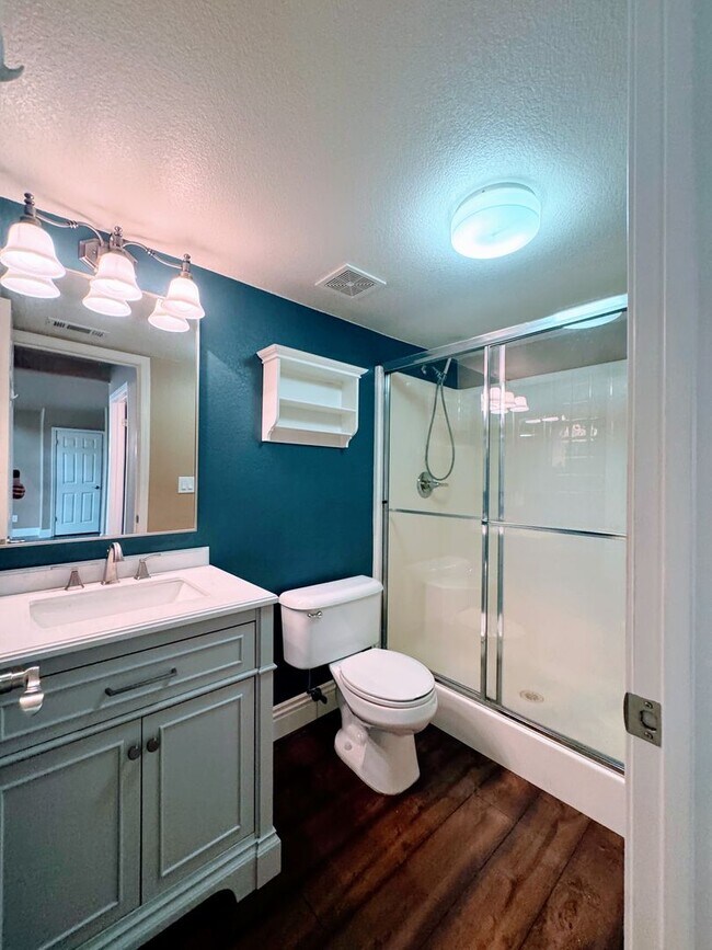 Building Photo - 477 Fisher Cir