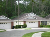 Building Photo - Eagle Point Villas