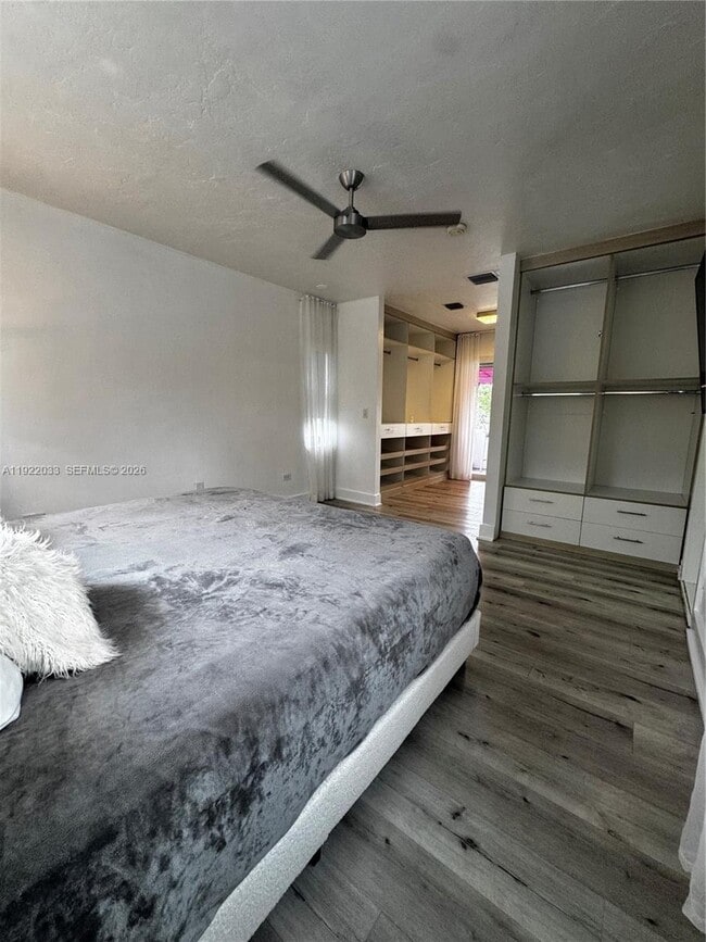 Building Photo - 3470 Sheridan Ave