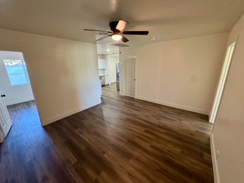 Building Photo - 1134 E Brown St