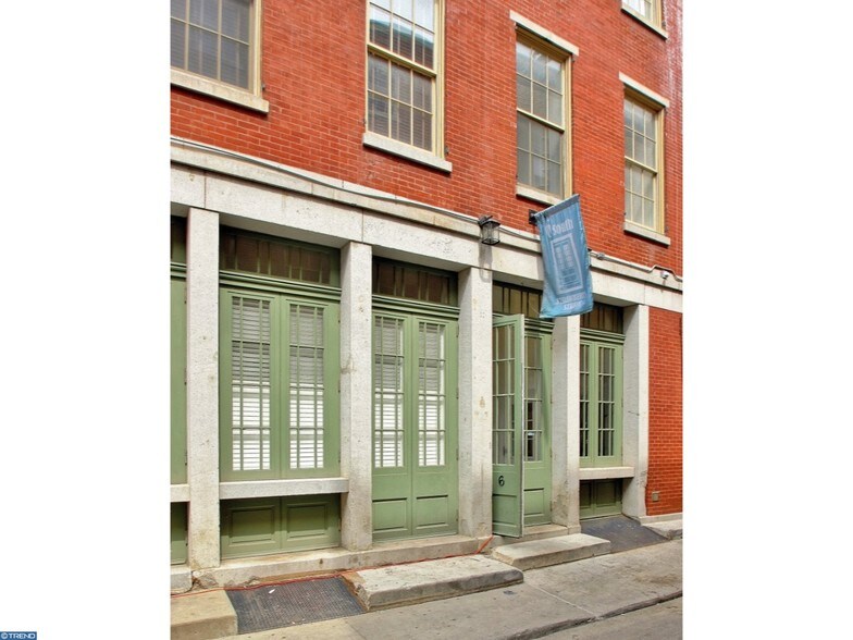 Building Photo - 6 S Strawberry St