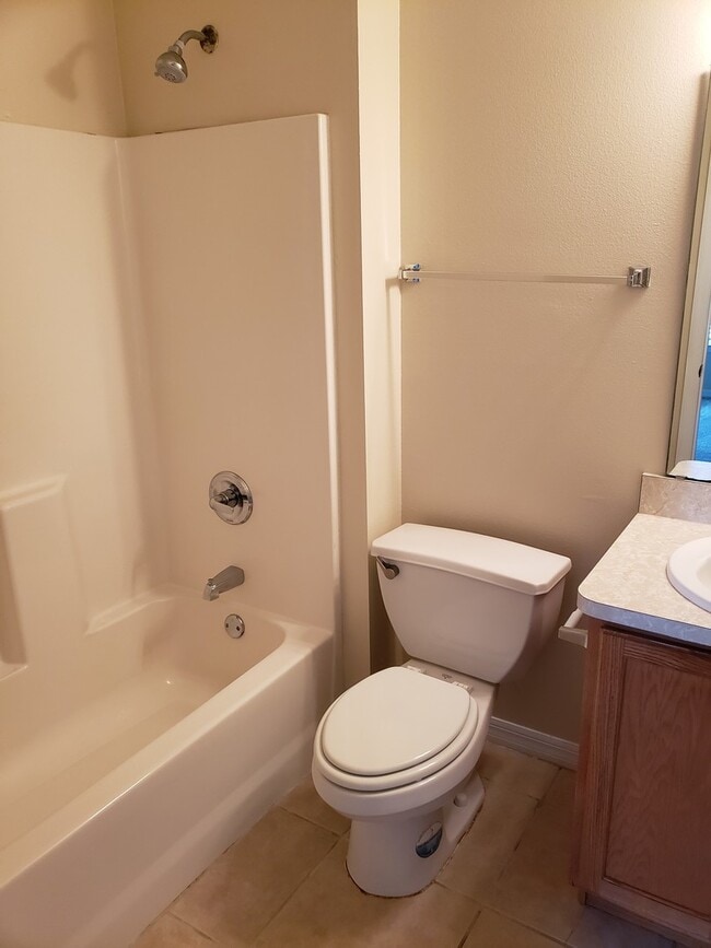Building Photo - $1495.00 - 3/2/1 - Duplex - Lease Break Sp...